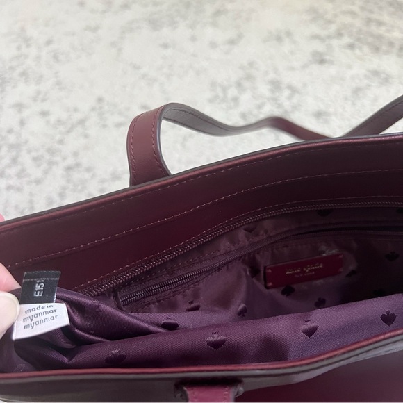 Kate Spade Kerri Tote Bag Leather Burgundy Purple Flower Charm Preppy Classic - Picture 10 of 12